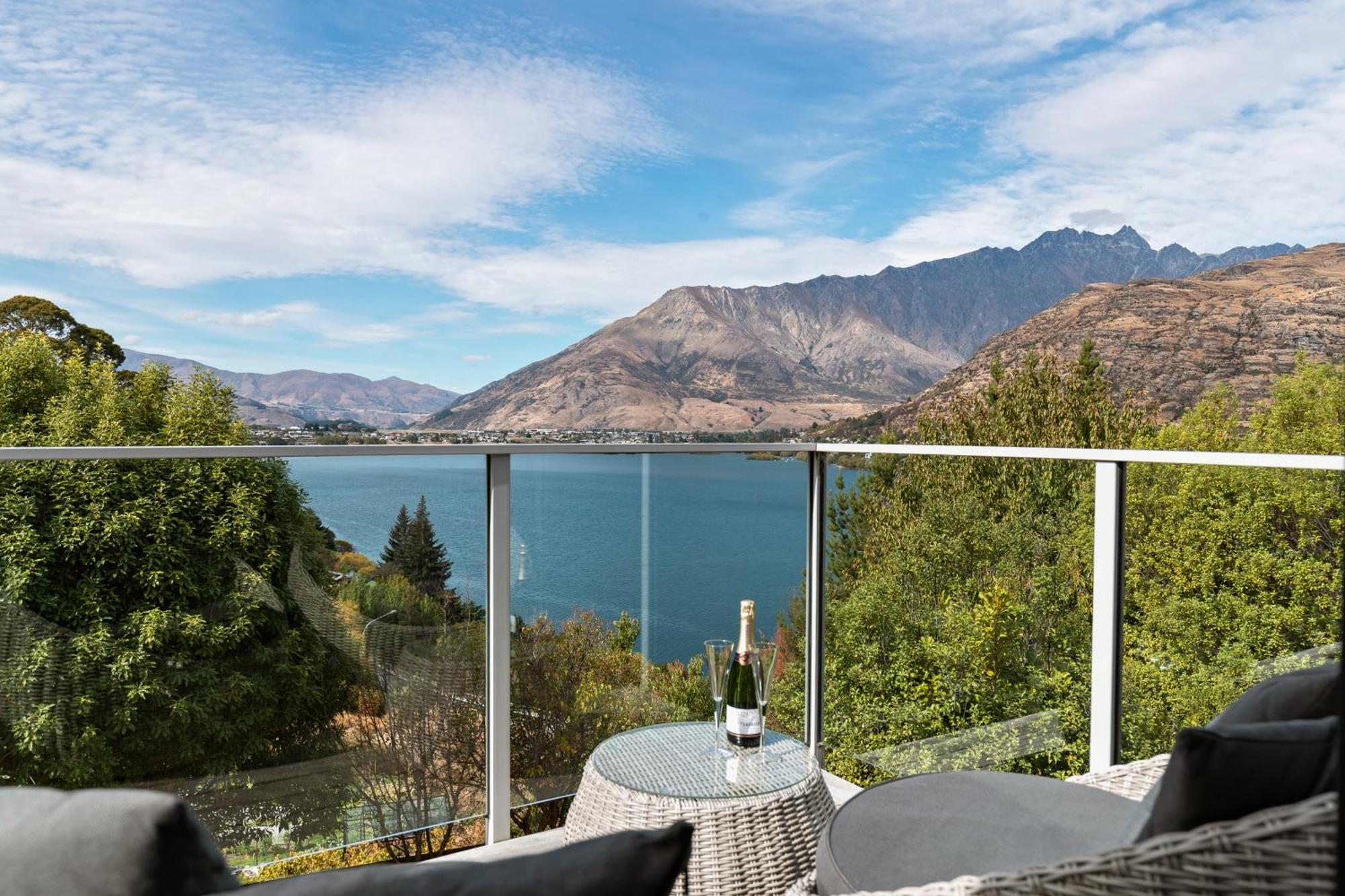 The Bonailie Bothy Villa Queenstown Bagian luar foto